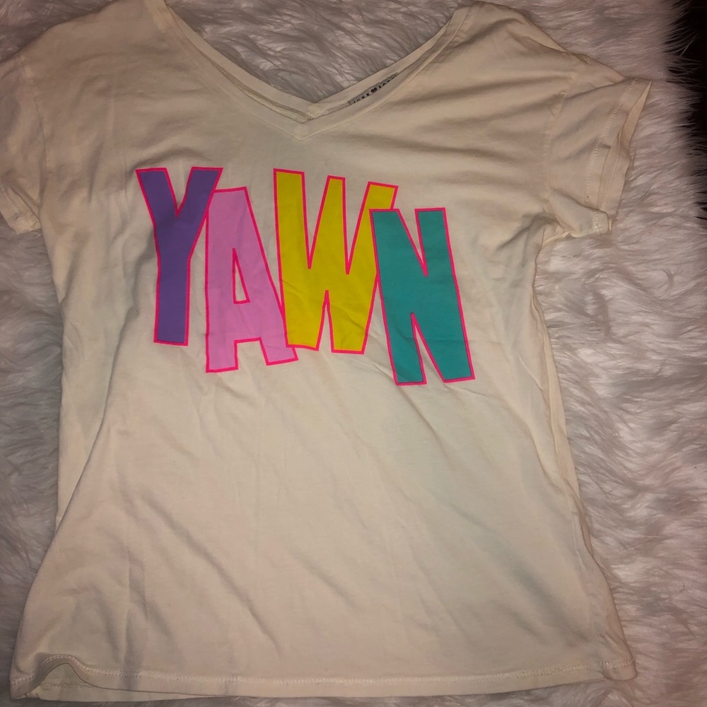 Junk food “yawn” top